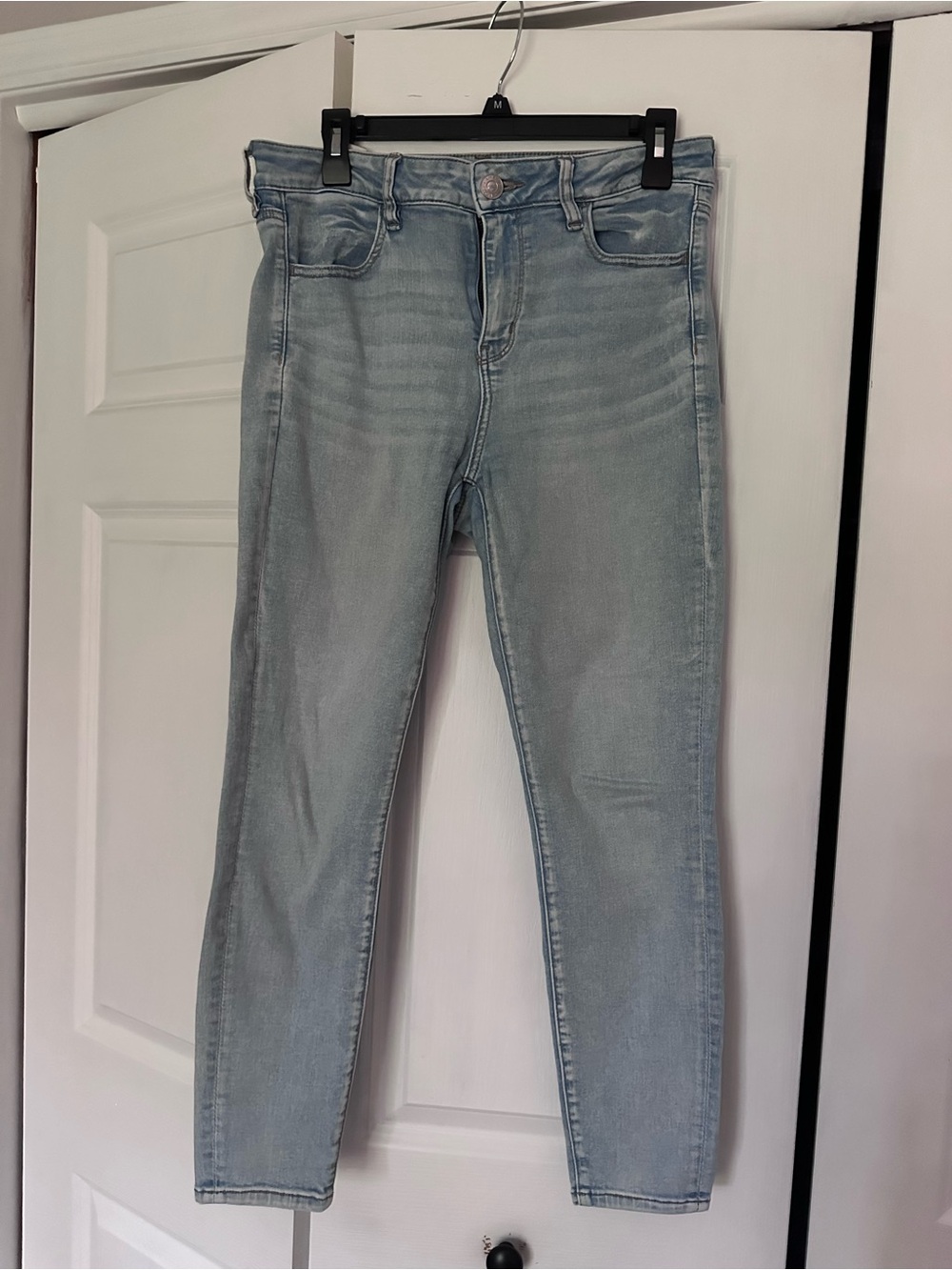 American Eagle Outfitters Light Wash Skinny Jeans